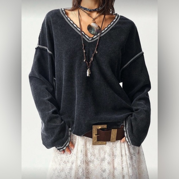Bohemia Tops - Bohemia | Oversized Long Sleeve V-Neck